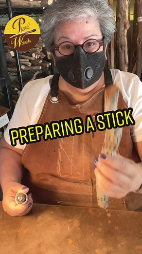 𝒫ℯ𝒶𝓇𝓁 𝒲𝒶𝓃𝒹𝓈. How I prepare a stick to become a wand. #pearlwands #wandtok #wands #wandmaker #wandmakingwithpearl