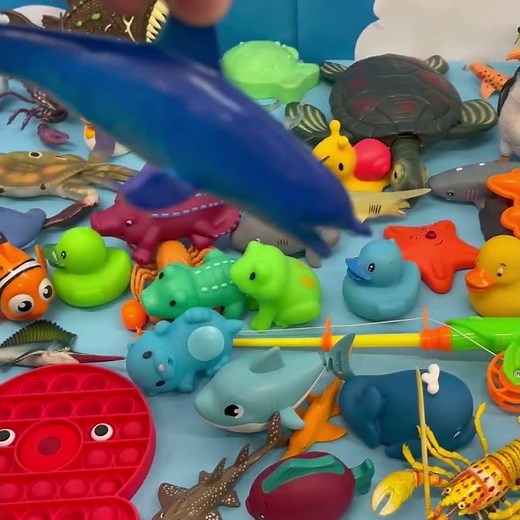 Navy Blue vs. Sky Blue Sea Animals 🎨💙 #MegansWorld #LearningColors