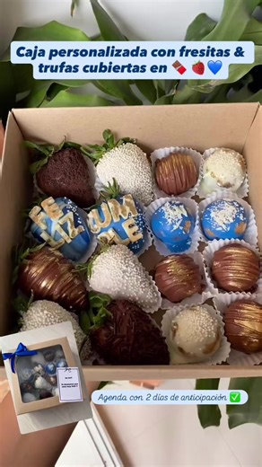 Detalles que enamoran 💙✨ Caja personalizada de fresas y trufas cubiertas en chocolate 🍓 • Incluye tarjeta personalizada • Pedidos con anticipación • Perfecto para sorprender Agenda tu pedido 💌 #bucaramanga #floridablanca #felizcumpleaños #fyppppppppppppppppppppppp #videoviral