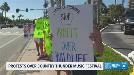 Protesters urge St. Pete Beach leaders to halt Country Thunder festival over turtle concerns
