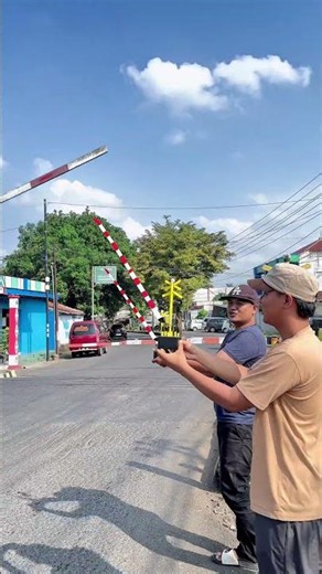 Mainan Palang Pintu Panjang Menutup Dengan Sempurna #palangpintukeretaapi