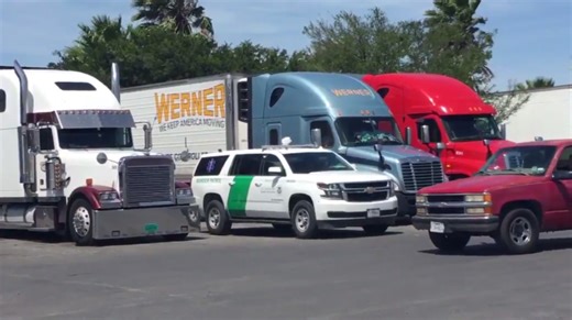 Texas police find 17 undocumented immigrants inside locked tractor-trailer