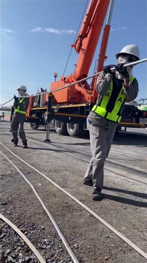 😱 USA Linemen Pull 6 Massive High-Voltage Power Cables Over 200 Meters! ⚡ #Shorts #USALineman