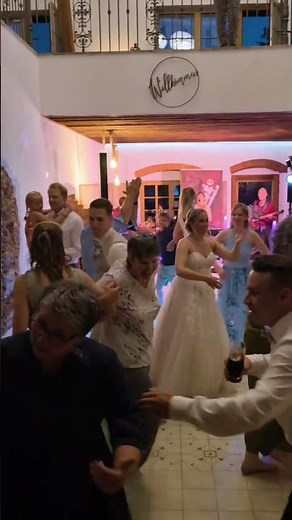 Hochzeitsparty am Meierhof mit "Hang on Sloopy" 🥳