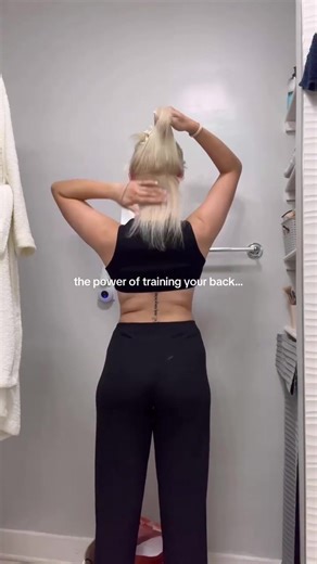 The Power Of Training Your Back This is what happens when consistency meets intention. Want results like this? Full 12-Week Program — link in bio. #fitnessjourney #bodygoalz #gymmotivation #transformation #bodytransformation