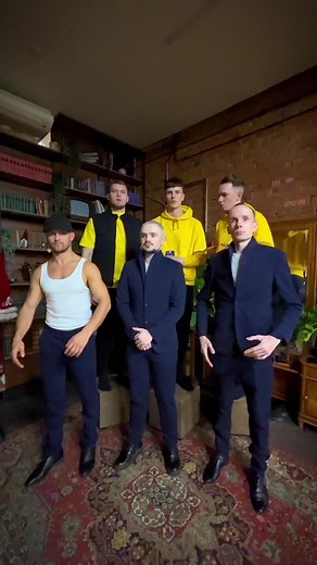 Robotvallnew op TikTok