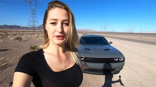 Desert racing highlights thrilling rally car action