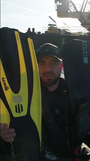 LONG or SHORT fins on a BELLY BOAT - CHECK #fishing #bellyboat #bellyboatvibes