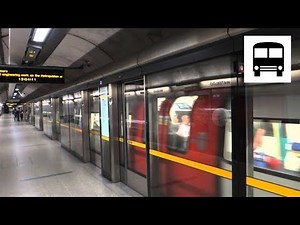 London Underground 1996 Stock - Arriving Waterloo Station (Jubilee Line)