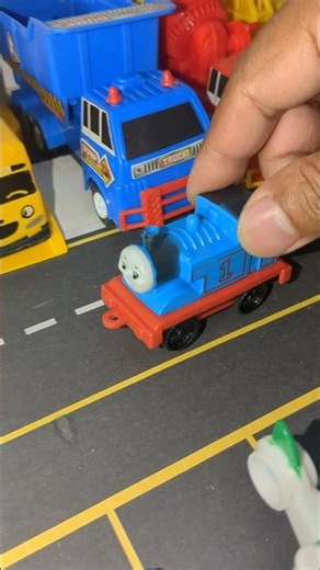 thomas the blue train is kind and sweet #shorts #thomasandfriends #tayo #cars