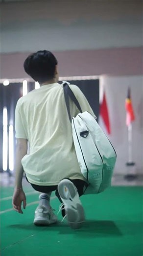 Para badminton athlete showcases determination and skill in Malang City, Java, Indonesia