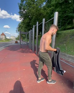 Street workout, best way to pump up the weekend 💪✌️ | Asher