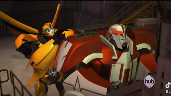 Random Transformers: Prime scene #fyp #funny #transformers #bumblebee #annoyed #xyzbca #ratchet #HowDoYouHUGO