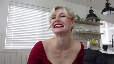 Inside Every Girl’s Brain on a First Date 💭😂