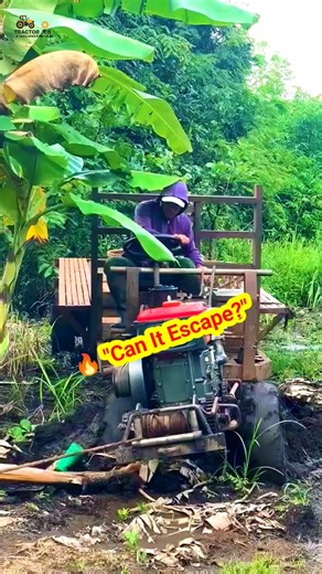 🚜 Tractor Stuck in Mud Challenge #Shorts #Tractor #Farming
