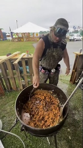 Amazon.com : Cajun Two Step Seasoning by StaleKracker - 1 pck, Fire Seasoning for Authentic Creole Louisiana Cuisine (8 oz.) : Grocery & Gourmet Food