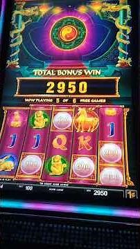 #slotscasinogames #slot Hollywood Casino Charlestown West Virginia free spin hit again #casino
