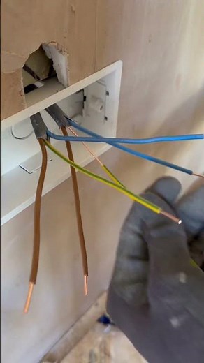 Double Socket Installation #electrician #renovation #tools #trending