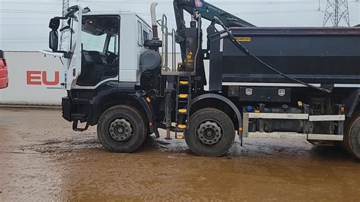Iveco AD340T