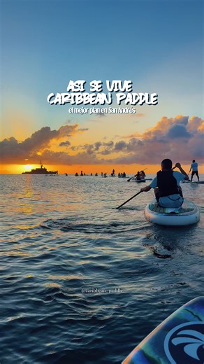 Así se vive San Andrés con Caribbean Paddle. Desde el atardecer hasta la noche, remar sobre el mar, ver el agua iluminarse y bajar el ritmo hace que la isla se sienta completamente diferente. No es solo un plan, es una forma de vivir el viaje con más calma y conexión. Si estás buscando planes en San Andrés o armando tu lista de qué hacer en San Andrés, esta experiencia es de esas que se quedan contigo mucho después de volver a casa.