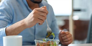 The most anti-inflammatory foods you can eat to improve energy, mood, and sleep | Fortune Well