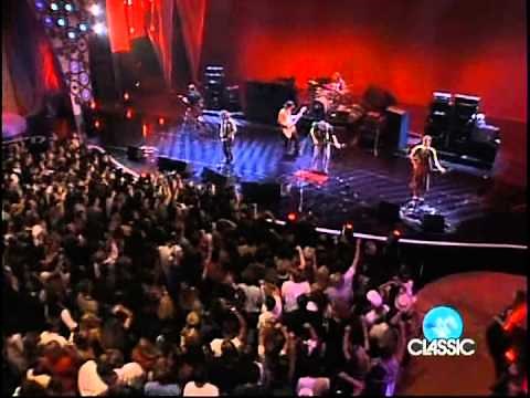 Neil Young and Pearl Jam - Rockin' In The Free World