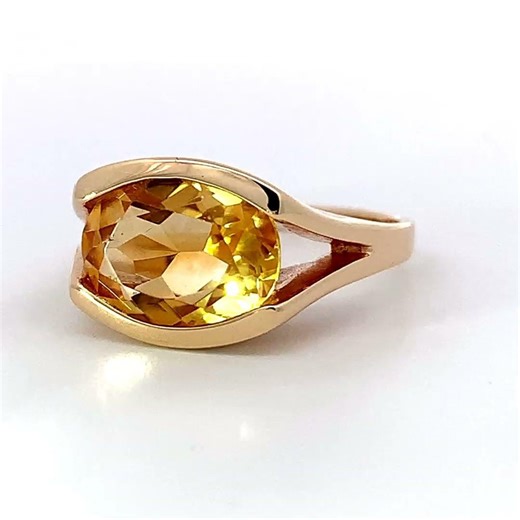 Yellow Gold Oval Citrine Dress Ring