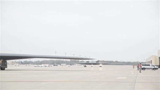 623K views · 13K reactions | B-2 Spirit Stealth Bombers taxiing. These aircraft are assigned to Whiteman Air Force Base, Missouri. 﫡 | Ultimate Military Channel | Facebook