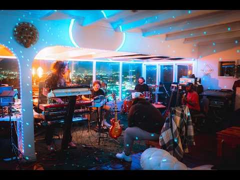 SQUEEZE HOUSE XI - Live Performance, Raffle, Q+A, and more!!