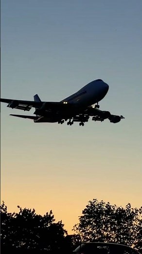 Singapore airlines cargo Boeing 747-412F(SCD) coming from Singapore to landing Heathrow Airport