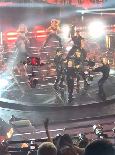 Finale di Sanremo 2026: LDA & Aka7even Live