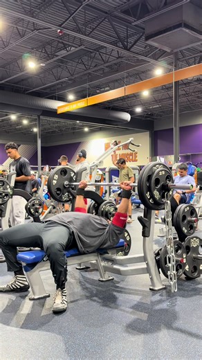 Enhance Your Bench Press with Chains: Key Benefits