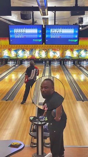 Tomahawk Messenger Tebagger: A Bowling Experience with Robert Smith