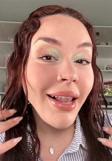 vamos a maquillarnos mientras les doy un tutorial del look 🤎🤭💚✨ paletas de ojos: @DanessaMyricksBeauty @PLOUISE
