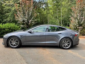 Tesla Model S Refresh with 19″ Tempest Wheels and No Covers [PIC] | TeslaNorth.com