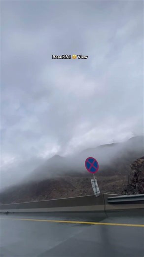 Beautiful Moment view on the top #beautifulview #topmountain #views #foryou #trending #fyp #papa