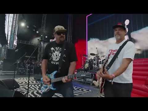 Sublime - "Same In The End" w/ FLECTCHER (Van's Warped Tour LBC 2025)