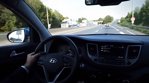 ▪ Nouvelles Technologies ▪ Chaque mardi & jeudi de Décembre, nous vous présentons les nouvelles technologies du Nouveau #Tucson en vidéo ! _____________________ Épisode 7 : Navigation GPS / Services Tomtom Live Plus d'informations : http://bit.ly/NouveauTucson | Hyundai France