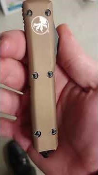 Microtech Ultratech Spartan quick look! Featured in John wick 1 with black handle and satin blade.