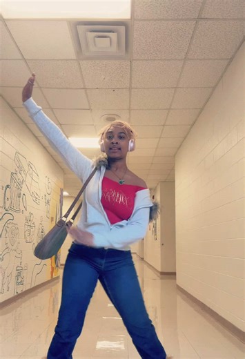 Discover the Exciting New Dance Moves of 2000sevensevenseven