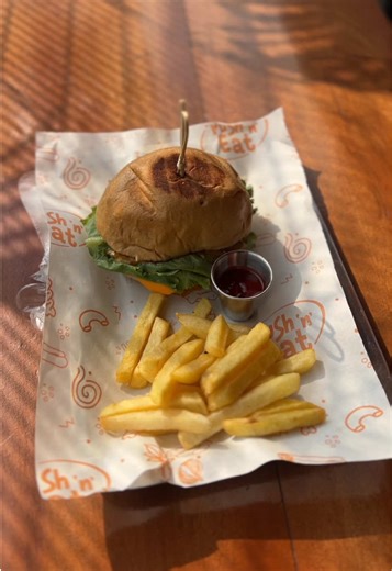 No delays. No cold food. No long stories Walk in and get served without the long wait. Ordering from home? Your meal leaves our kitchen hot and gets to you fast. 📲 place an order on WhatsApp through 07073056995 🏍️ Also available on Chowdeck 📍 Social Club Road Abele Egba ( beside home science school) . . #food #foodreels #foodblogger #lagos #lagosfoodvendor