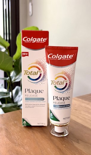 Did you know that we’re switching all of our toothpaste tubes to be recyclable? 💚🪥 Today's toothpaste tubes are typically a mix of different plastics, often sandwiched in a layer of aluminum, making recycling really difficult. Our switch to one plastic material allows them to be recycled in your yellow bin in Australia.* Make sure to look out for our green recyclable label next time you’re in store buying your toothpaste. 😁 #ColgateAU #recyclable - *Yellow bin doesn’t apply to New Zealand. Ou