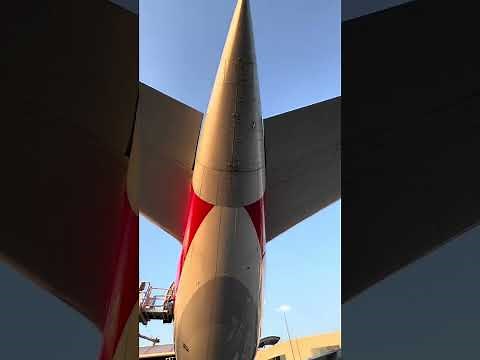 APU (auxiliary power unit) and a B777 APU starter change.