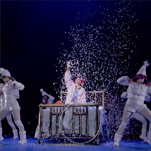 ‘Twas the Night Before… is back for another holiday season! Join us in #Chicago at The Chicago Theatre and #NewYork at Madison Square Garden to experience the magic of #CirqueduSoleil sprinkled with the excitement of Christmas cheer! Book your tickets now as they are sure to fa-la-la-la-ly away quickly! cirk.me/Twas2021 | Cirque du Soleil