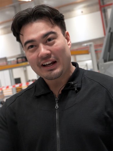 Lern unsere Batterieproduktion kennen! Hier wird nicht nur am Antrieb der Intralogistik-Zukunft geschraubt, hier herrscht auch richtig gute Stimmung. 🎉 Und Plätze im Team sind auch noch frei, also bewirb Dich doch direkt. ✍️ #still #career #pushitforward