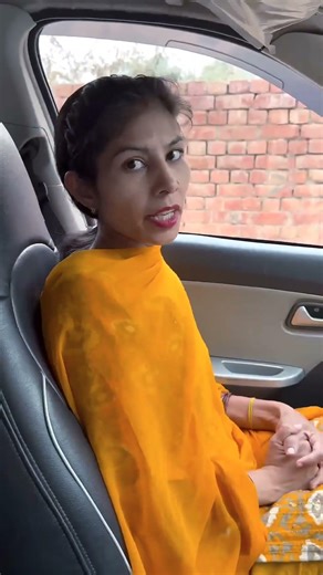 Introducing the "VitalWear SmartBand," a next-generation wearable gadget