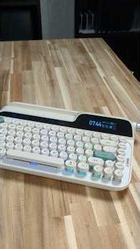 This keyboard looks like a modern typewriter! ‪@Epomaker‬ Glyph #keyboard #retro #wireless