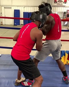 30K views · 220 shares | Philly Shell Lesson 1 of 4壘 How to fight against a taller fight using tips from our Philly Shell digital download . | Master Boxing | Facebook