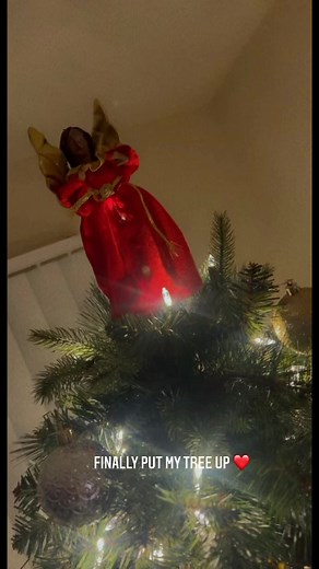 Finally Put My Tree Up 🥰😘 | The Rebuild Of Auntie Petunia