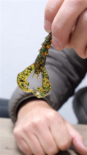 Fish & Ship Shop on Instagram: "*** RAGE BABY CRAW *** Une écrevisse compacte mais ultra agressive. La Rage Baby Craw envoie de la vibration avec ses pinces à grande amplitude et son corps annelé, idéale pour décider black-bass et perches. #fishandship #fishing #bass #perche #fishinglure"